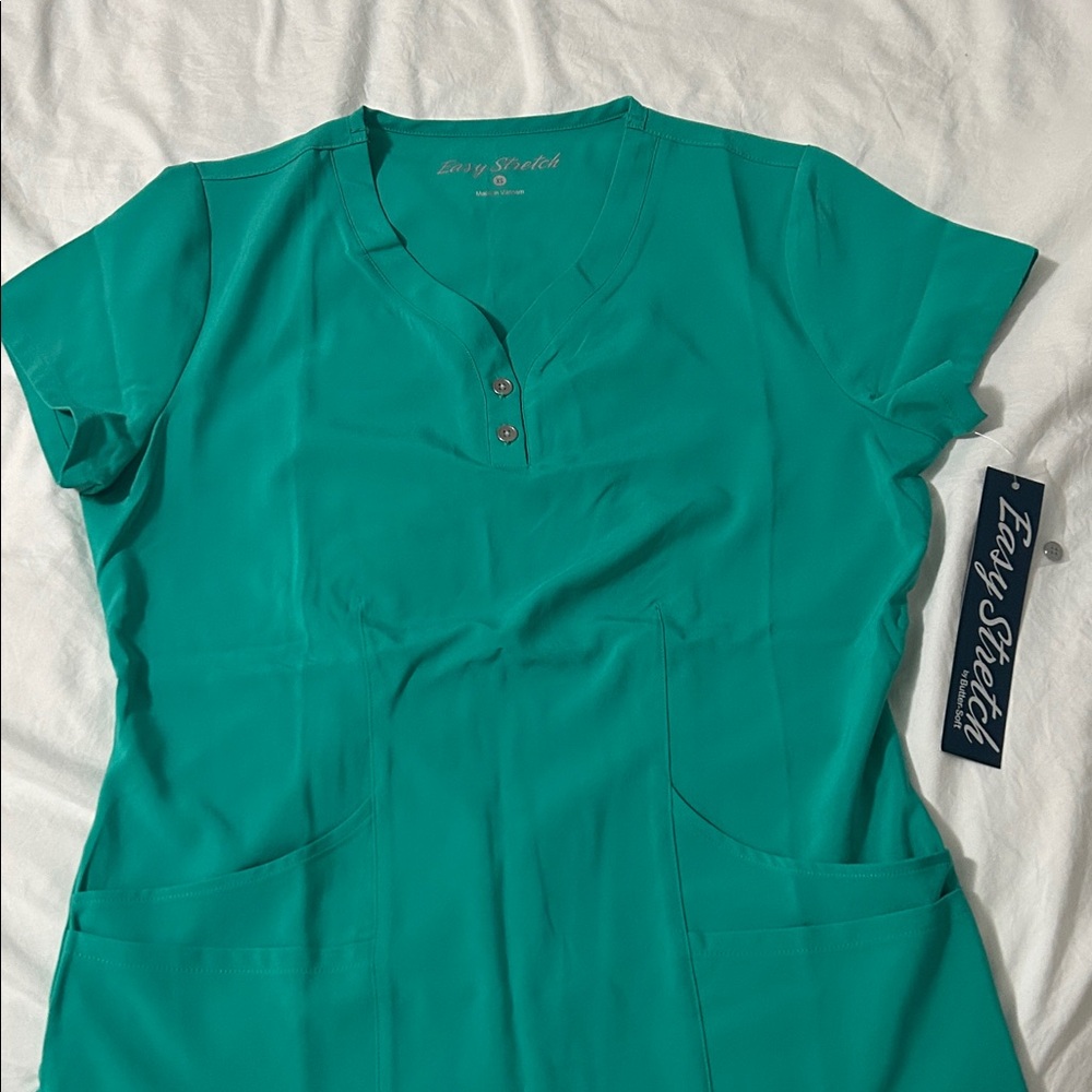 Uniform Advantage Scrub Top